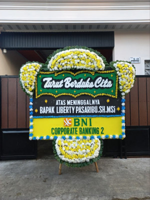 Papan Bunga Duka di Teluk Kabung Tengah