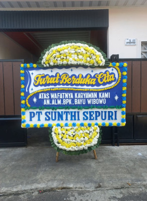 Papan Bunga Duka di Teluk Kabung Tengah