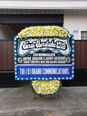 Papan Bunga Duka di Teluk Kabung Tengah